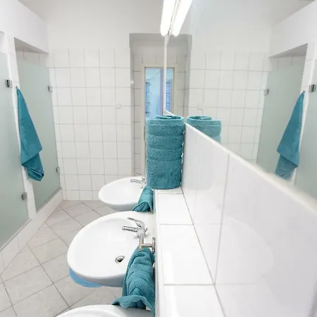 Minidorm Rooms In Heart Of City Center Maribor Exterior photo